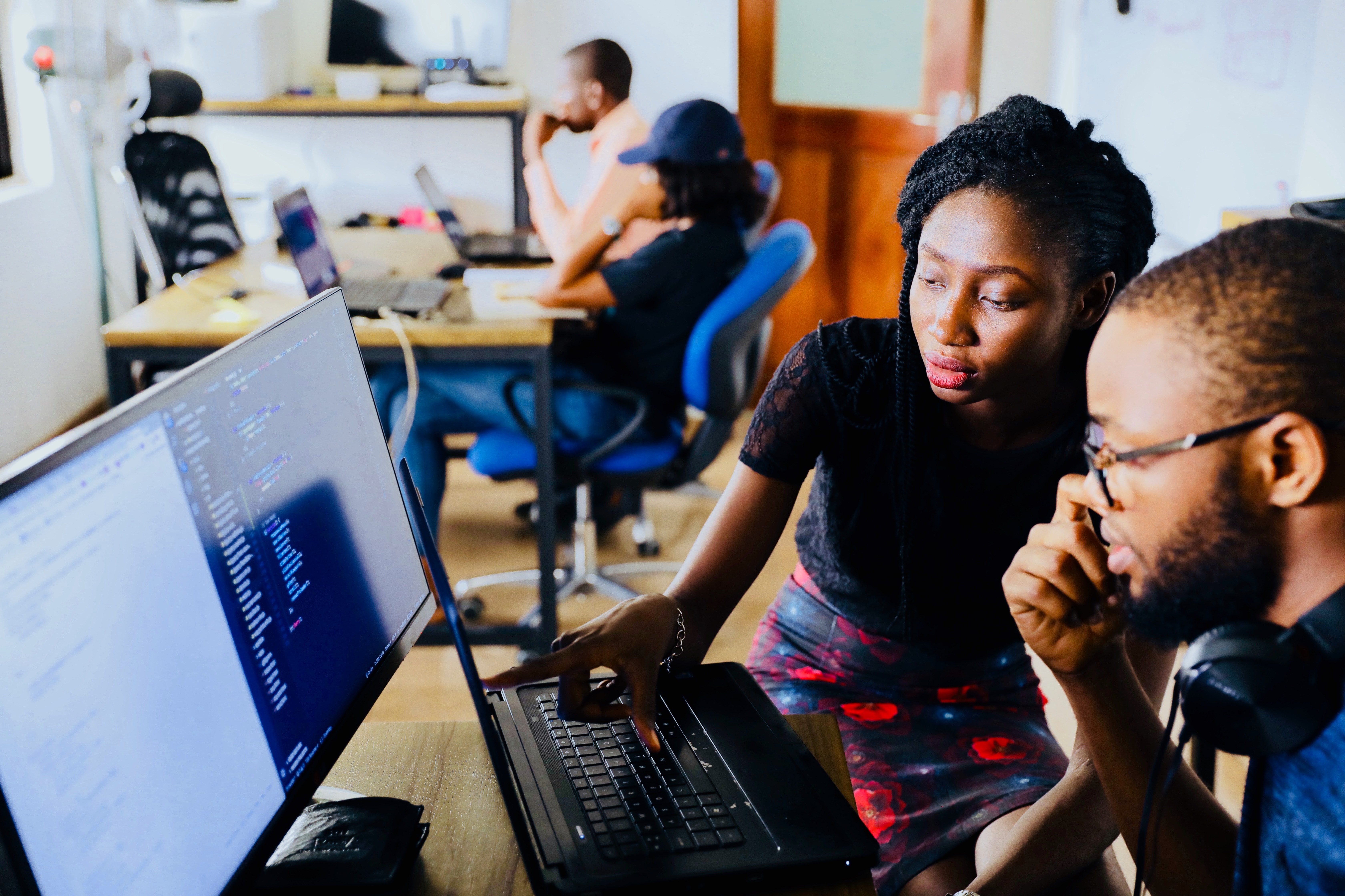 desola-lanre-ologun-IgUR1iX0mqM-unsplash-1
